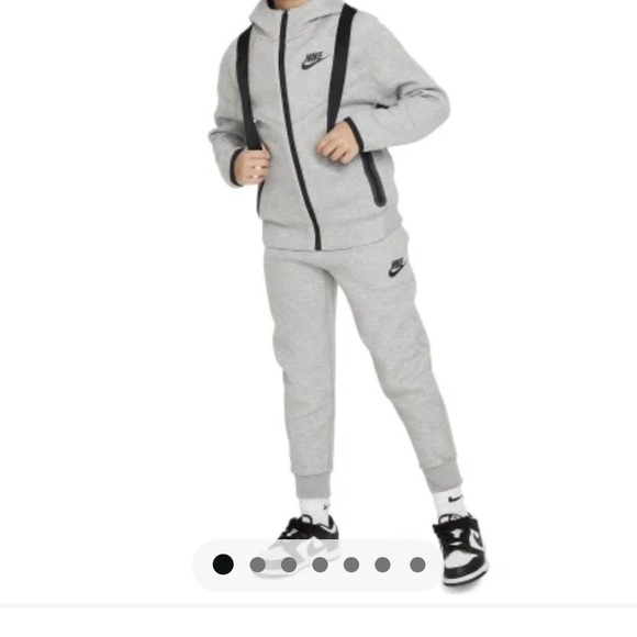 Nike Gray Tapered Sweatpants and hoodie